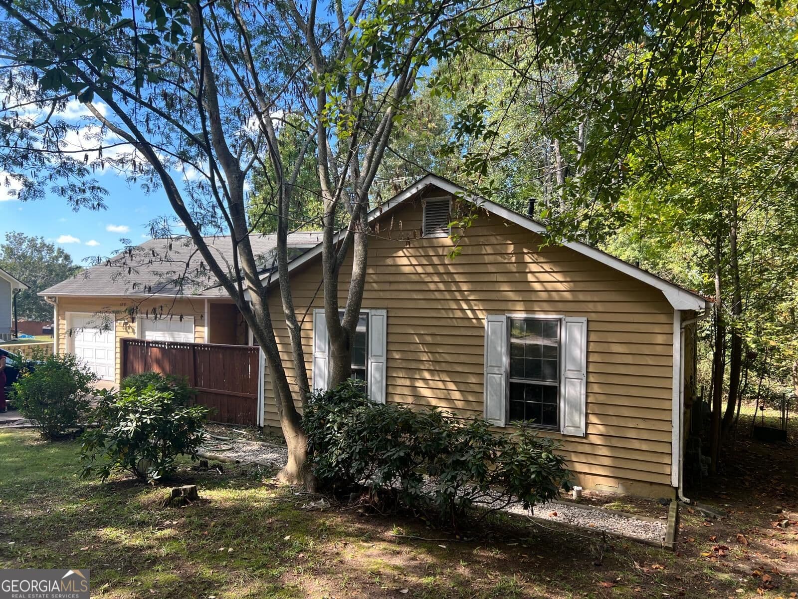 3 bedroom, 2 bathroom, 1,406 sq ft single family residence for rent at 6975 Cedar Hill Court, Riverdale, GA 30296 for $1,750 a month — photo 3