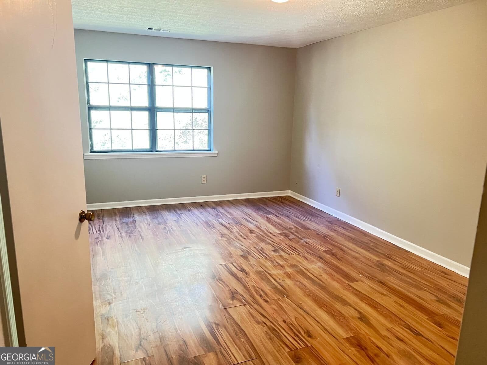 3 bedroom, 2 bathroom, 1,406 sq ft single family residence for rent at 6975 Cedar Hill Court, Riverdale, GA 30296 for $1,750 a month — photo 10