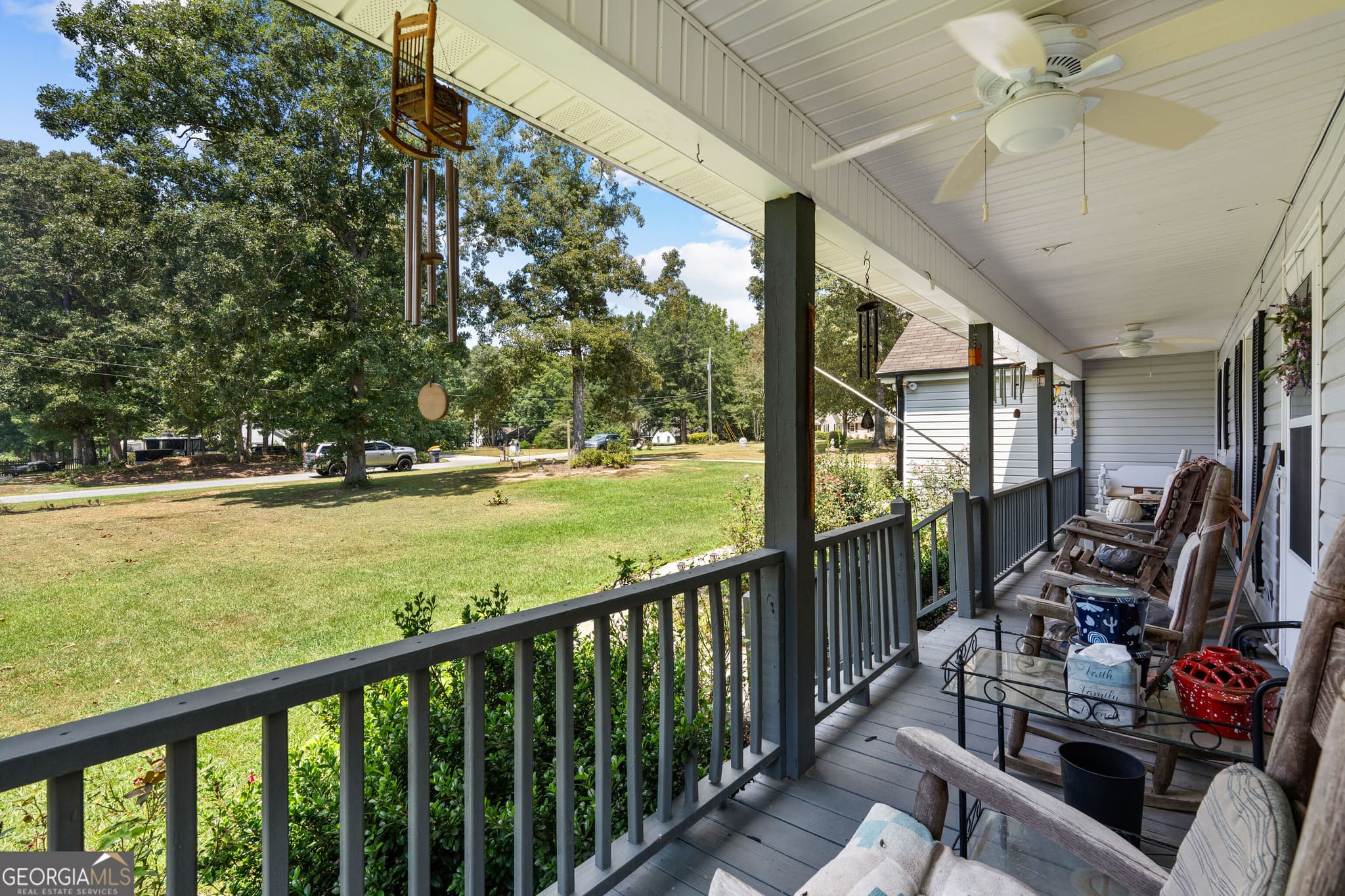 3 bedroom, 2 bathroom, 1,843 sq ft single family residence for sale at 55 Manor Circle, Sharpsburg, GA 30277 — photo 3