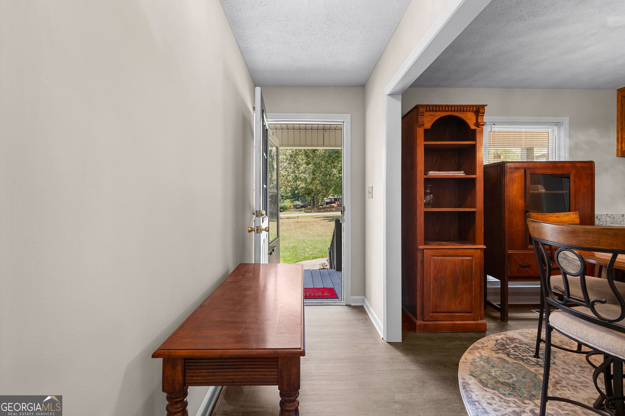 3 bedroom, 2 bathroom, 1,843 sq ft single family residence for sale at 55 Manor Circle, Sharpsburg, GA 30277 — photo 5