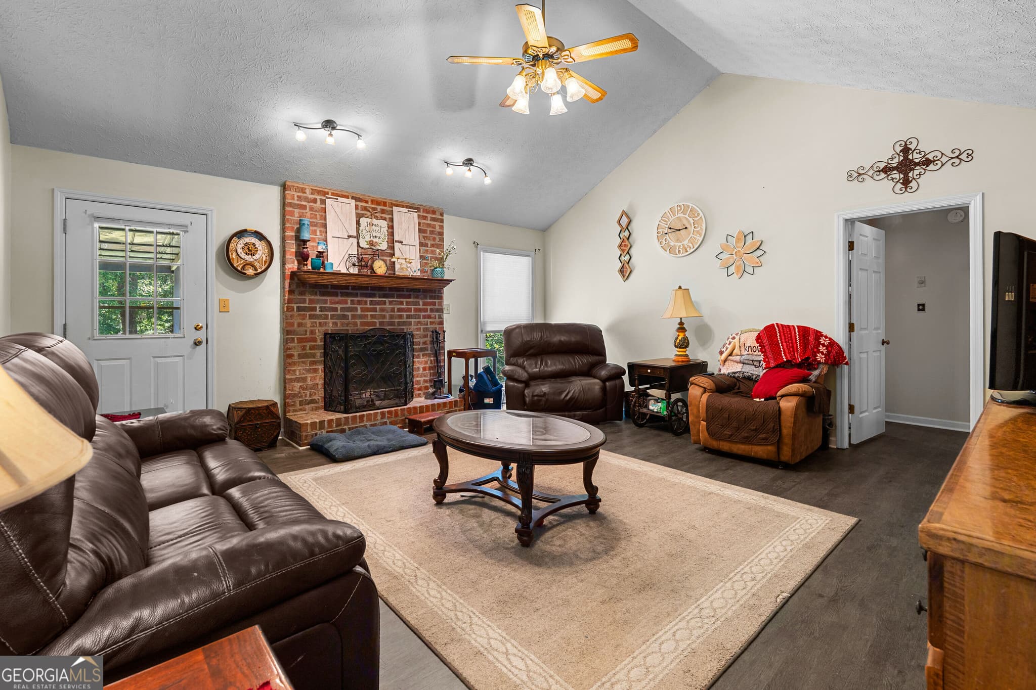 3 bedroom, 2 bathroom, 1,843 sq ft single family residence for sale at 55 Manor Circle, Sharpsburg, GA 30277 — photo 8