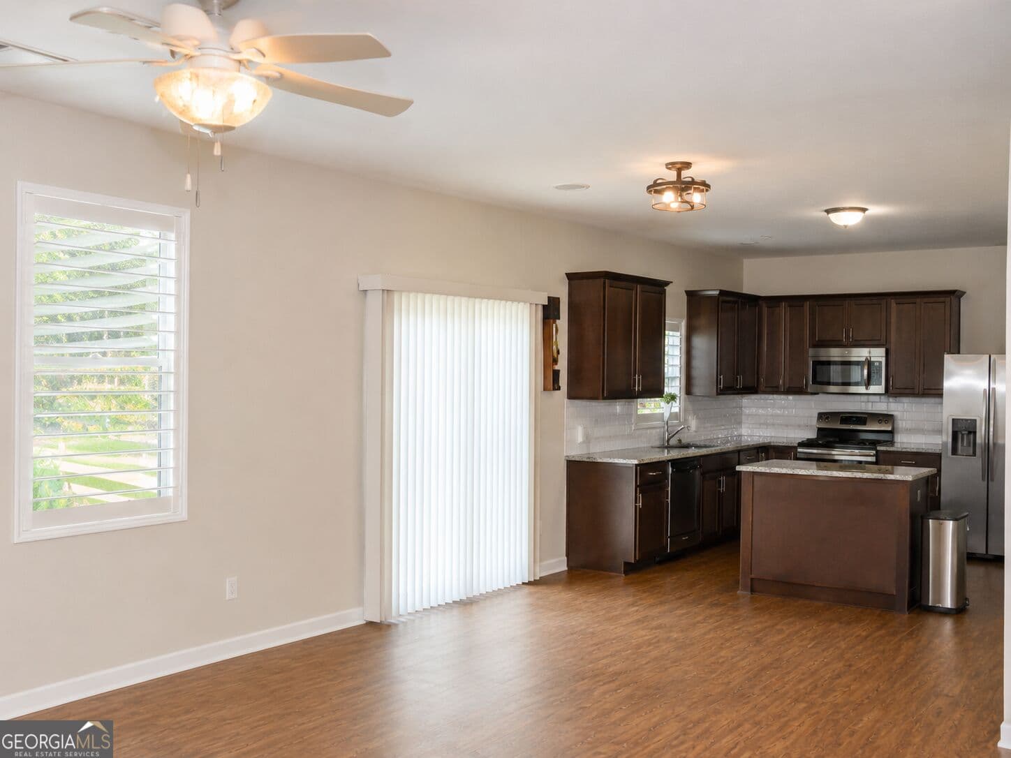 4 bedroom, 2.5 bathroom, 2,756 sq ft single family residence for sale at 100 Inverness Avenue, Newnan, GA 30263 — photo 9