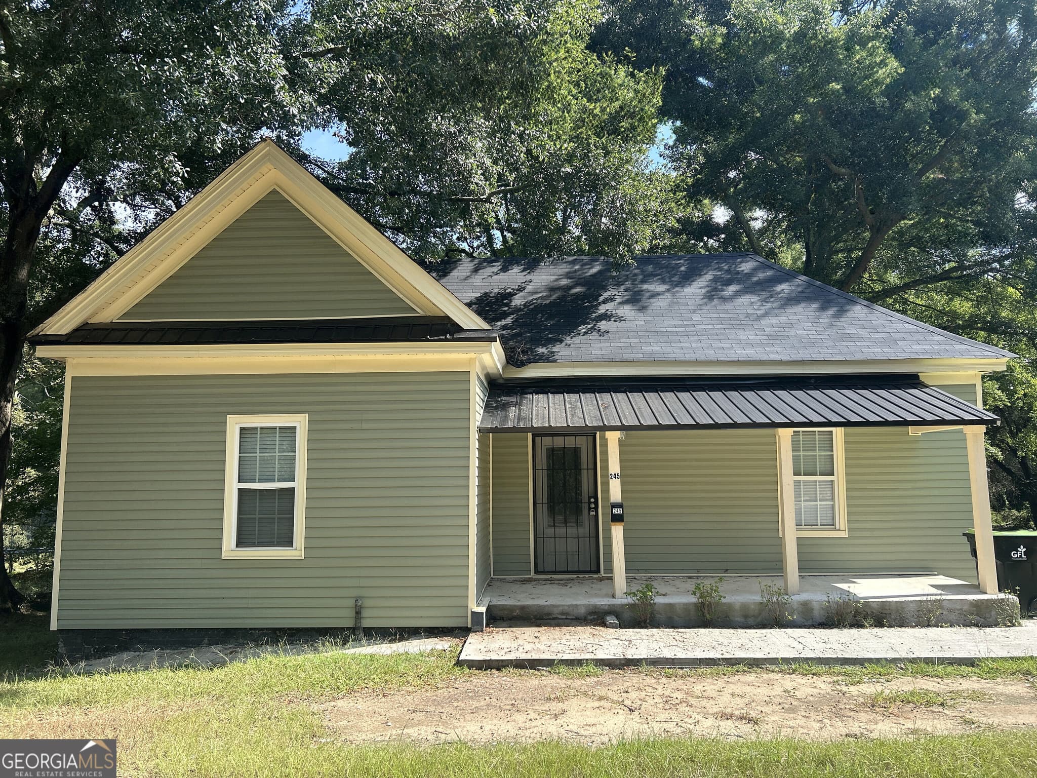 2 bedroom, 2 bathroom, 1,095 sq ft single family residence for sale at 245 Atlanta Street, Barnesville, GA 30204 — photo 2