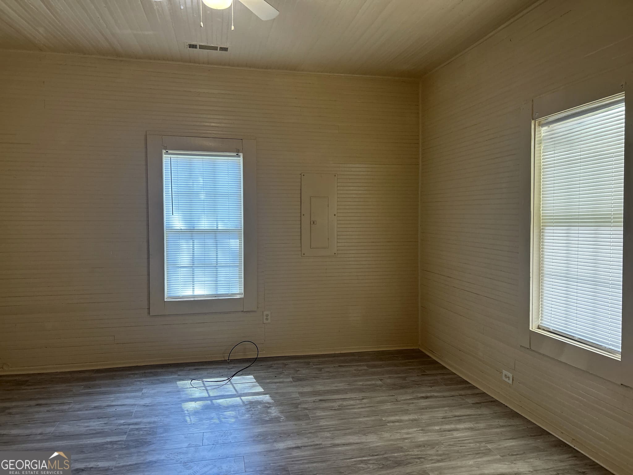 2 bedroom, 2 bathroom, 1,095 sq ft single family residence for sale at 245 Atlanta Street, Barnesville, GA 30204 — photo 10