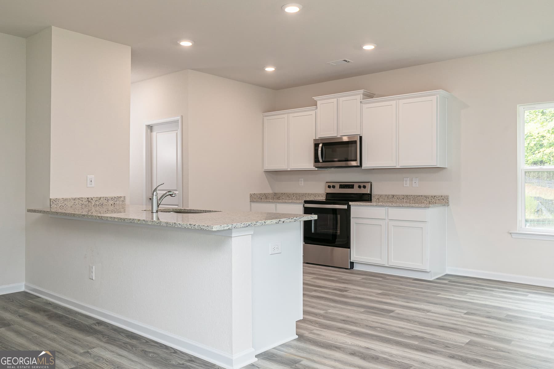 4 bedroom, 2.5 bathroom, 2,384 sq ft single family residence for sale at 514 Plant Road, Conyers, GA 30013 — photo 5