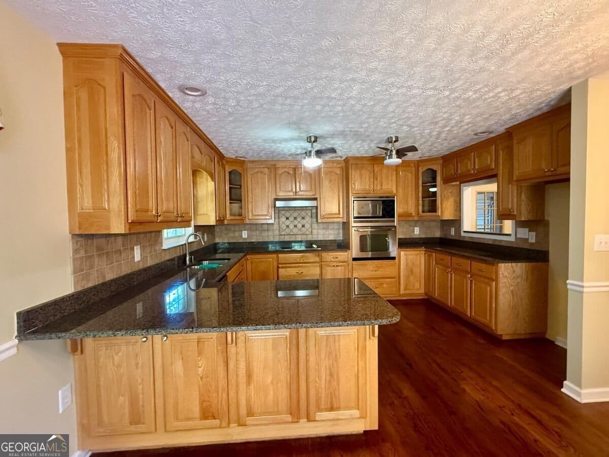 5 bedroom, 3 bathroom, 2,180 sq ft single family residence for rent at 148 Swan Sanders Road, Hartwell, GA 30643 for $2,500 a month — photo 4