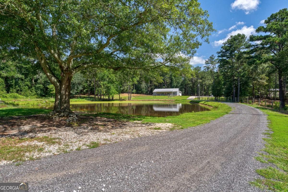 3 bedroom, 2 bathroom, 2,048 sq ft farm for sale at 610 Spring View Drive, Covington, GA 30014 — photo 3