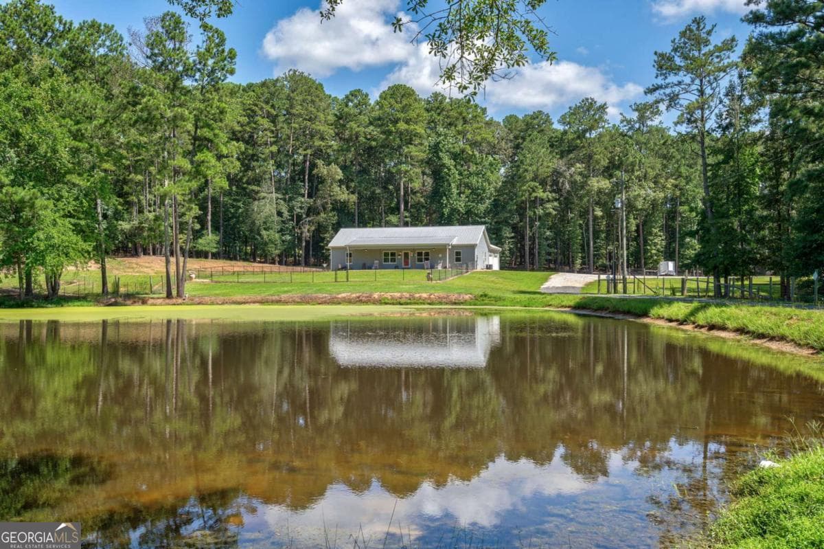 3 bedroom, 2 bathroom, 2,048 sq ft farm for sale at 610 Spring View Drive, Covington, GA 30014 — photo 4