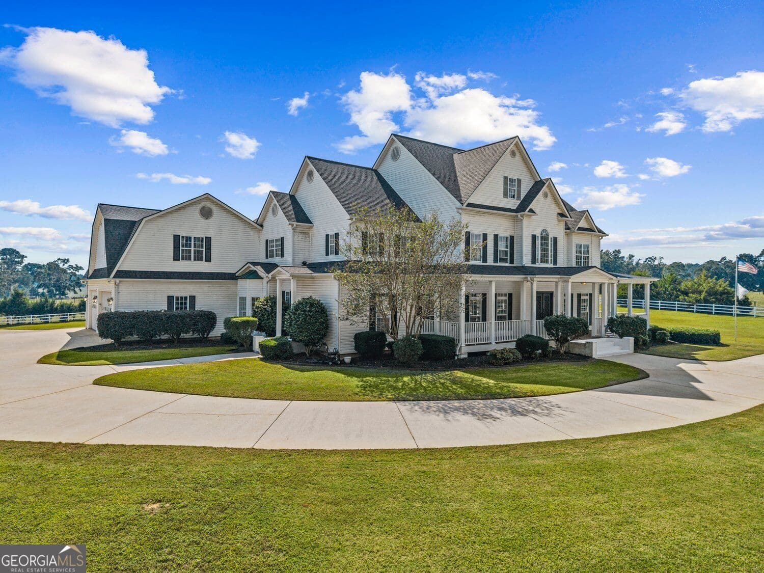 7 bedroom, 6.5 bathroom, 9,343 sq ft single family residence for sale at 1815 Drew Allen Road, Williamson, GA 30292 — photo 3
