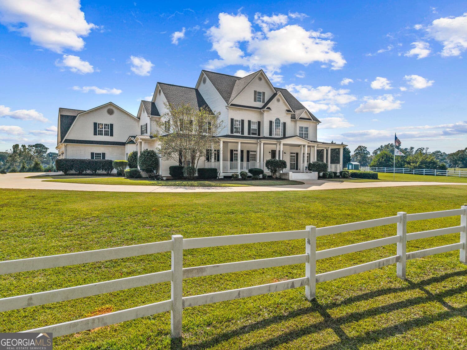 7 bedroom, 6.5 bathroom, 9,343 sq ft single family residence for sale at 1815 Drew Allen Road, Williamson, GA 30292 — photo 4