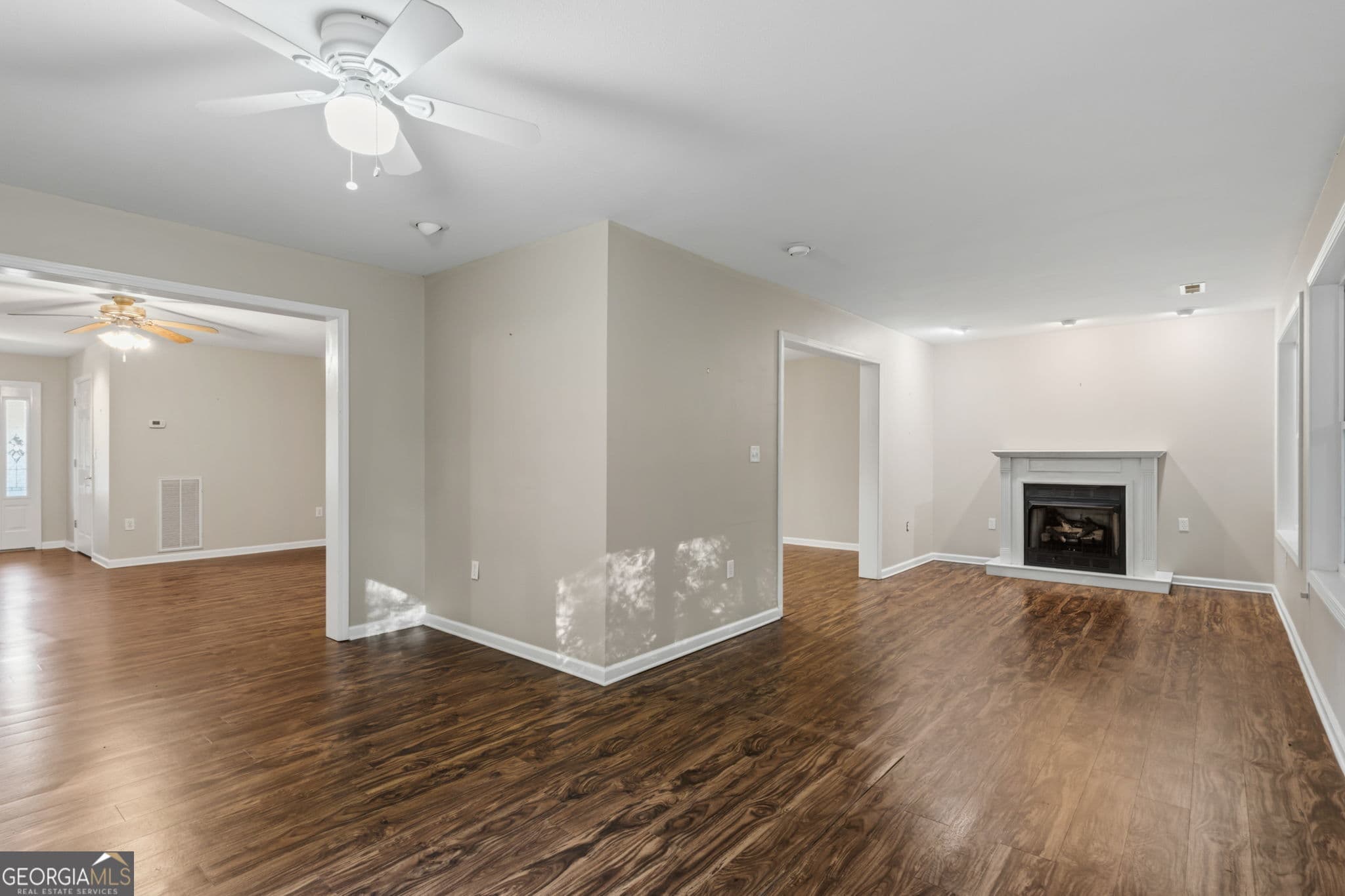 3 bedroom, 2 bathroom, 2,065 sq ft single family residence for sale at 12 Hannah Circle, Blue Ridge, GA 30513 — photo 6