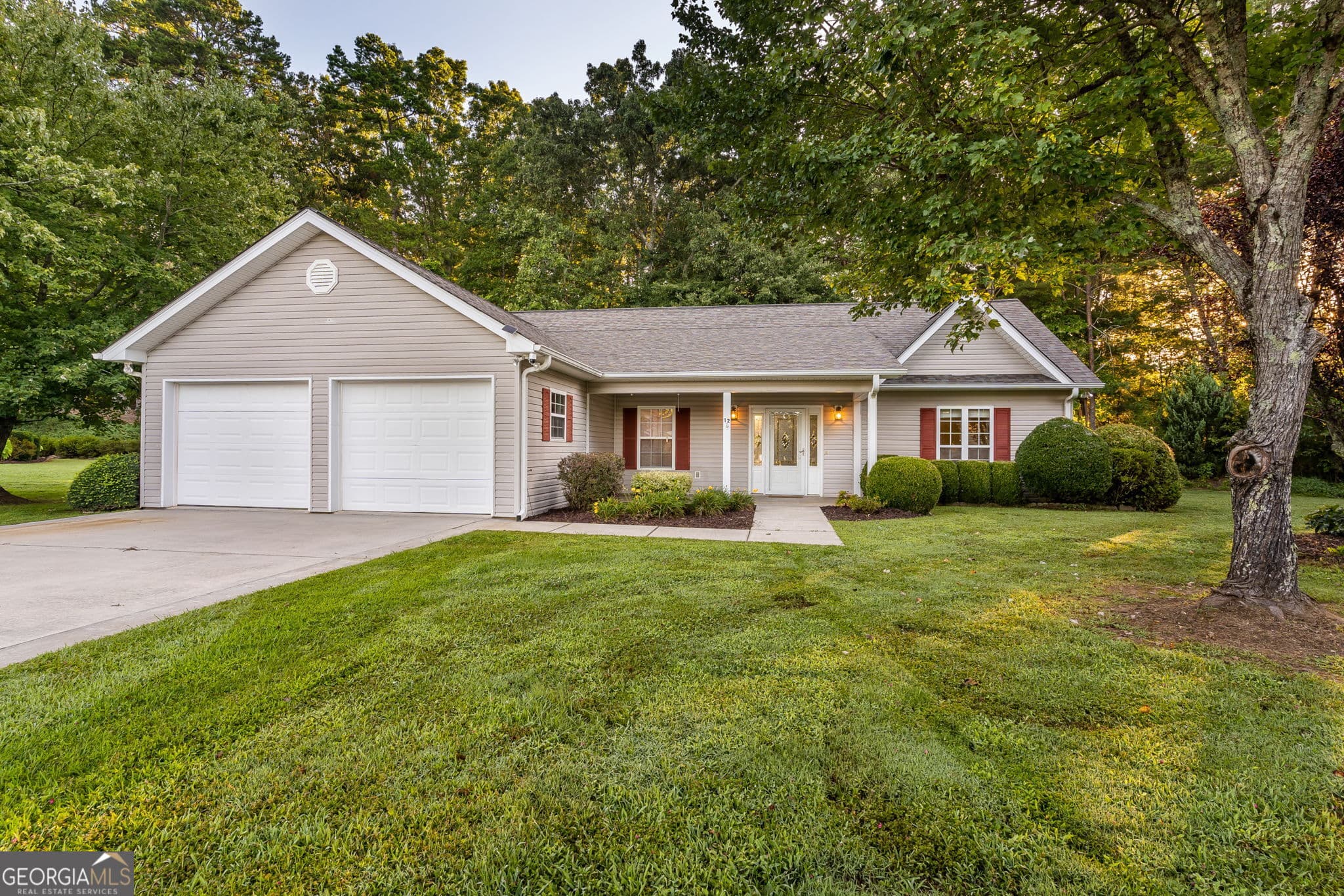 3 bedroom, 2 bathroom, 2,065 sq ft single family residence for sale at 12 Hannah Circle, Blue Ridge, GA 30513