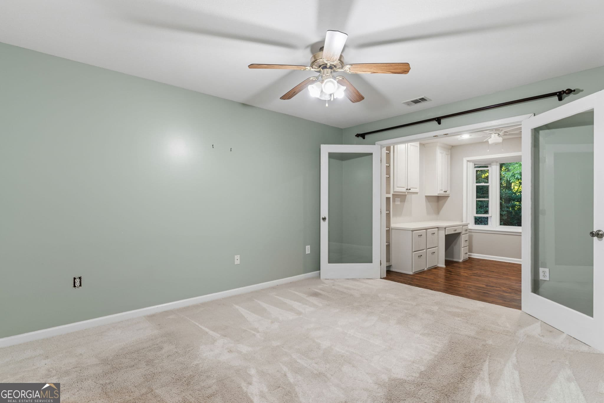3 bedroom, 2 bathroom, 2,065 sq ft single family residence for sale at 12 Hannah Circle, Blue Ridge, GA 30513 — photo 5