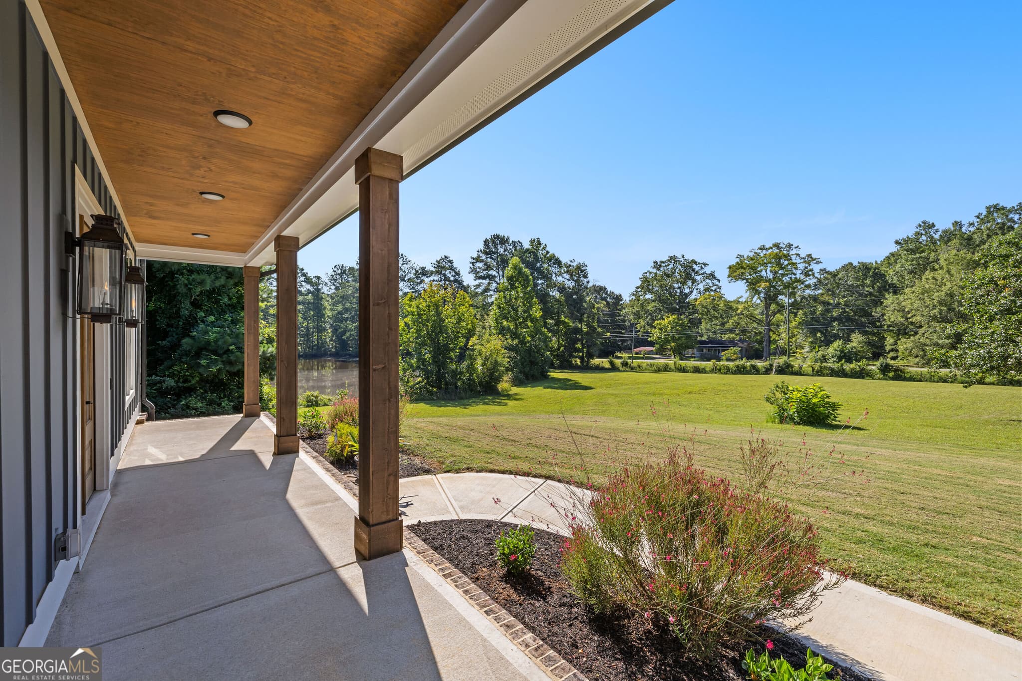 4 bedroom, 4 bathroom, 2,538 sq ft single family residence for sale at 1005 Goza Road, Fayetteville, GA 30215 — photo 6