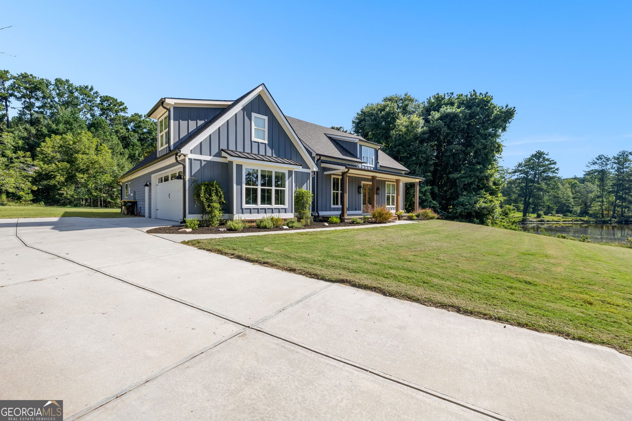 4 bedroom, 4 bathroom, 2,538 sq ft single family residence for sale at 1005 Goza Road, Fayetteville, GA 30215 — photo 3