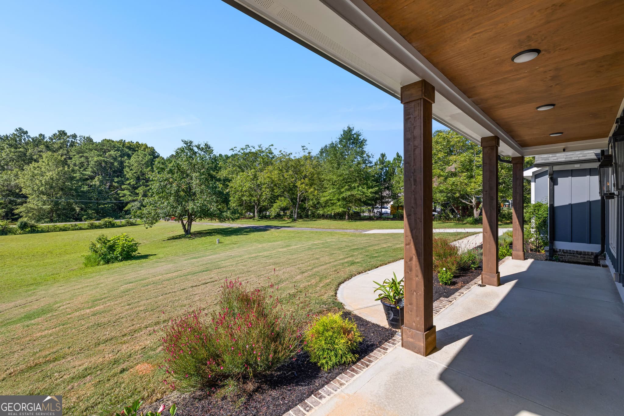 4 bedroom, 4 bathroom, 2,538 sq ft single family residence for sale at 1005 Goza Road, Fayetteville, GA 30215 — photo 5