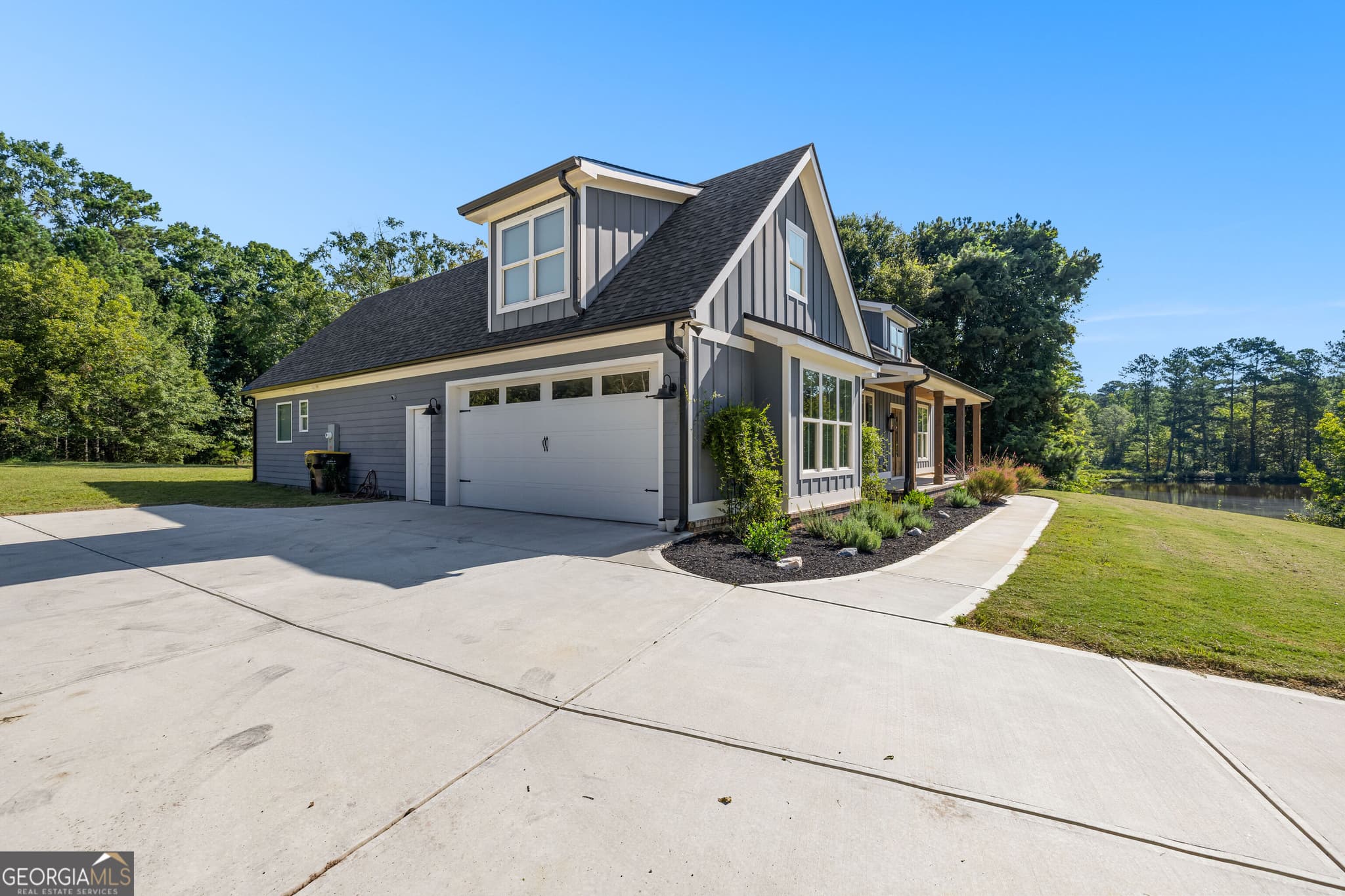4 bedroom, 4 bathroom, 2,538 sq ft single family residence for sale at 1005 Goza Road, Fayetteville, GA 30215 — photo 4