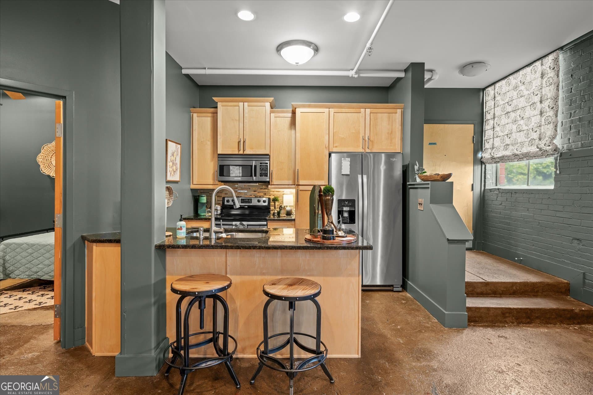 2 bedroom, 1 bathroom, 1,094 sq ft loft,condominium for sale at 205 Johnson Avenue 231, Carrollton, GA 30117 — photo 7