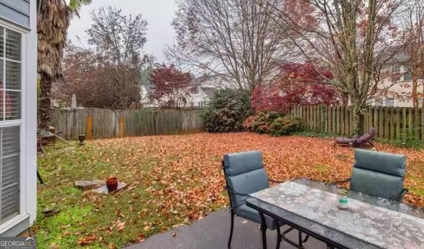 4 bedroom, 3 bathroom, 2,374 sq ft single family residence for sale at 2465 Lunetta Lane, Alpharetta, GA 30004 — photo 3