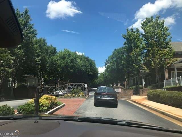 2 bedroom, 4.5 bathroom, 1,152 sq ft condominium for sale at 490 Barnett Shoals Road 242, Athens, GA 30605 — photo 8