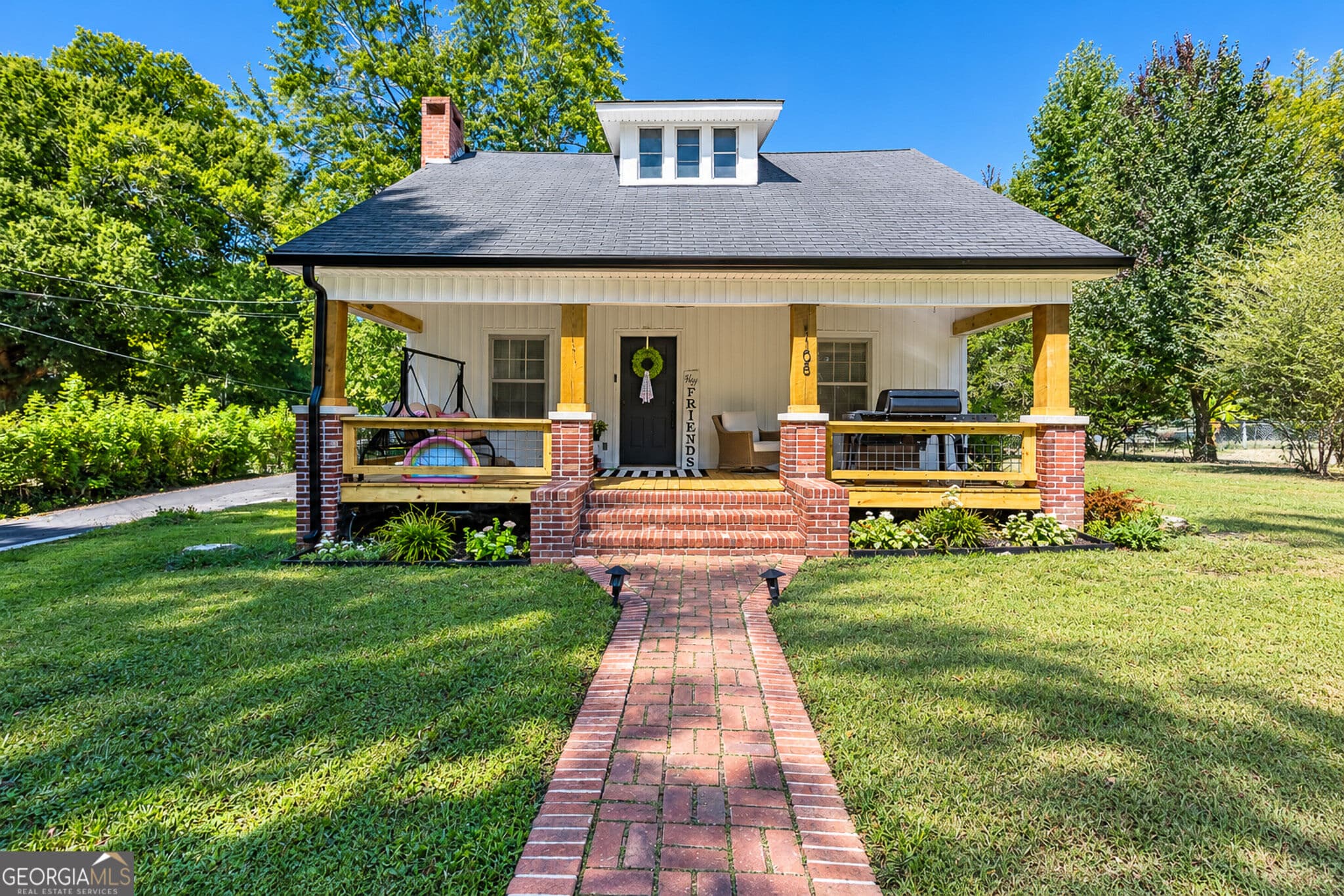 2 bedroom, 1 bathroom, 1,200 sq ft single family residence for sale at 1108 S Chattanooga Street, Lafayette, GA 30728 — photo 3