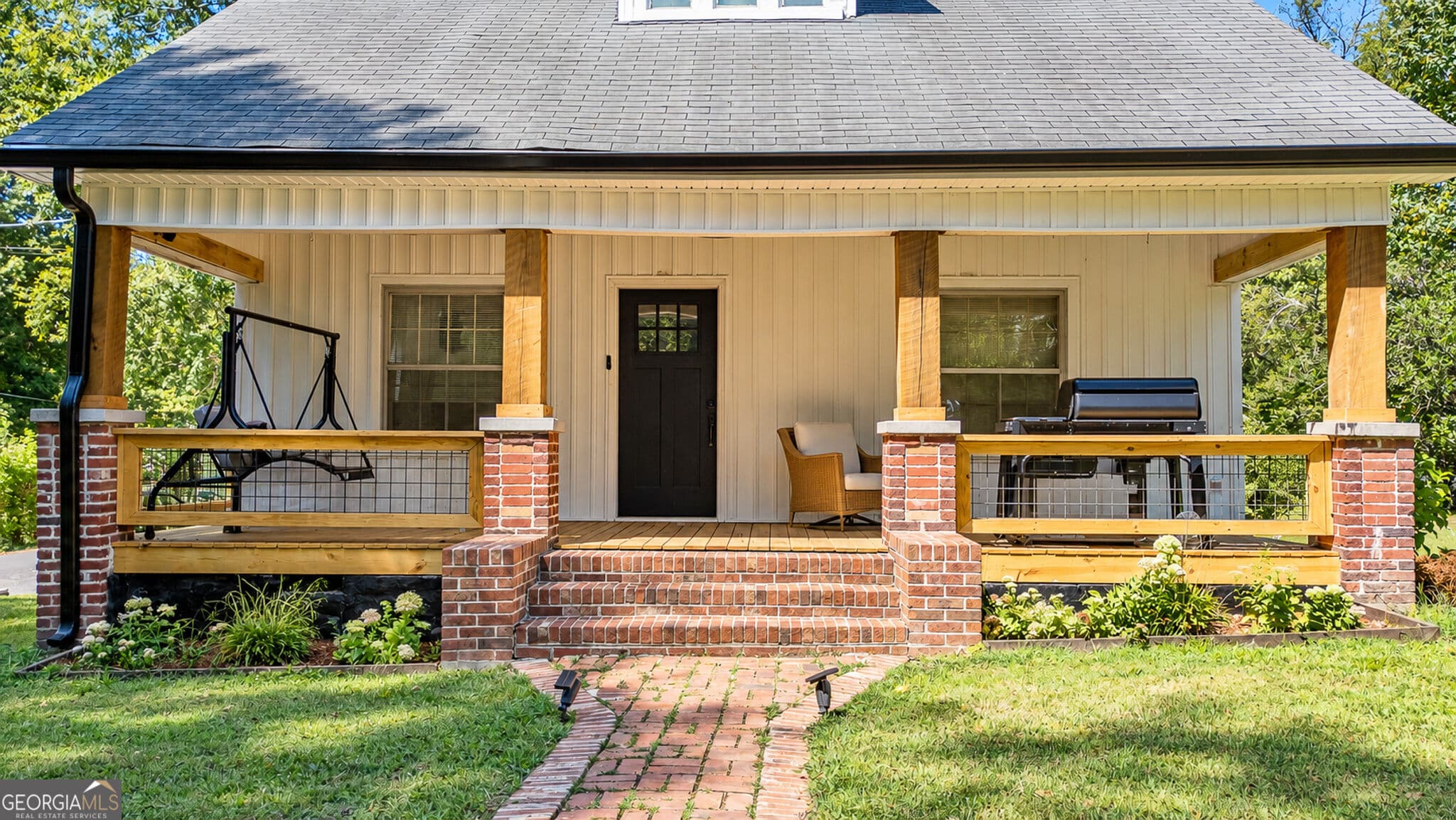 2 bedroom, 1 bathroom, 1,200 sq ft single family residence for sale at 1108 S Chattanooga Street, Lafayette, GA 30728 — photo 5