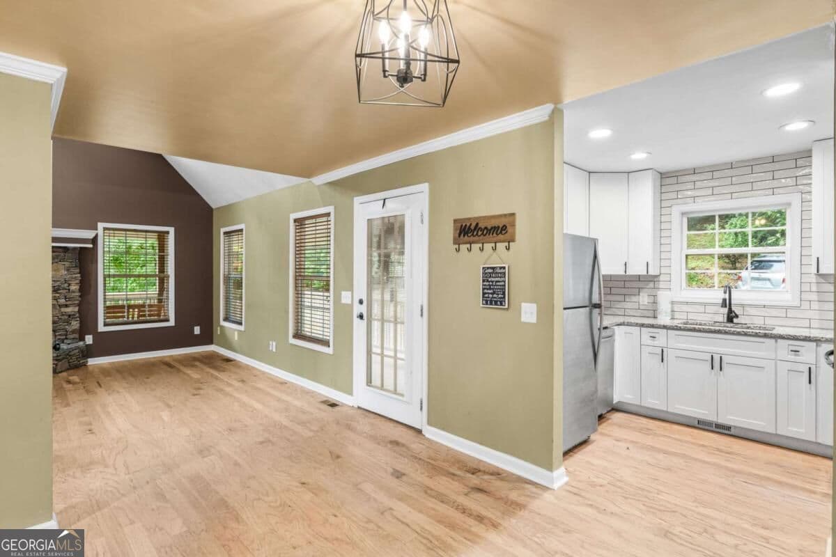 3 bedroom, 2 bathroom, 1,960 sq ft single family residence for sale at 2103 Pooh Corner, Hiawassee, GA 30546 — photo 7