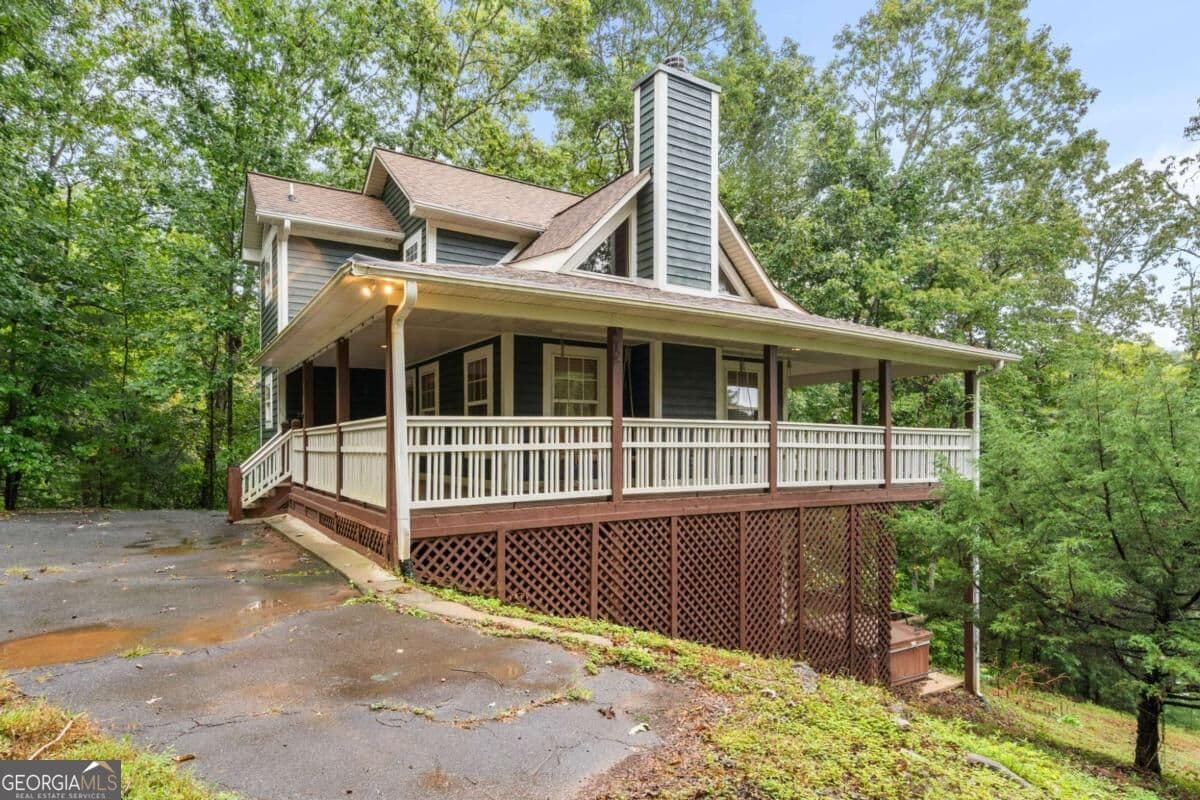 3 bedroom, 2 bathroom, 1,960 sq ft single family residence for sale at 2103 Pooh Corner, Hiawassee, GA 30546 — photo 3