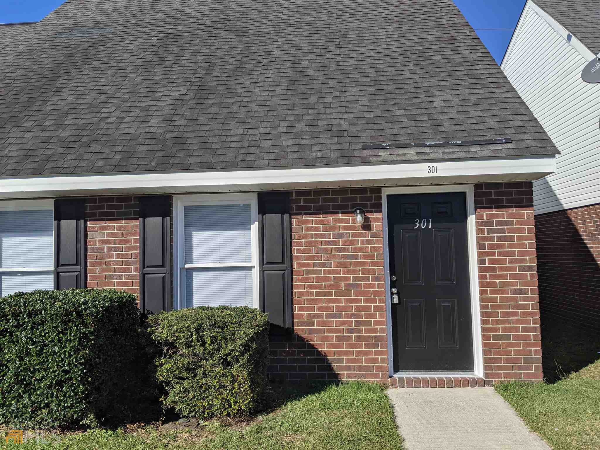 3 bedroom, 2 bathroom, 1,155 sq ft townhouse for rent at 230 Lanier Drive 301, Statesboro, GA 30458 for $1,000 a month — photo 1 of 1