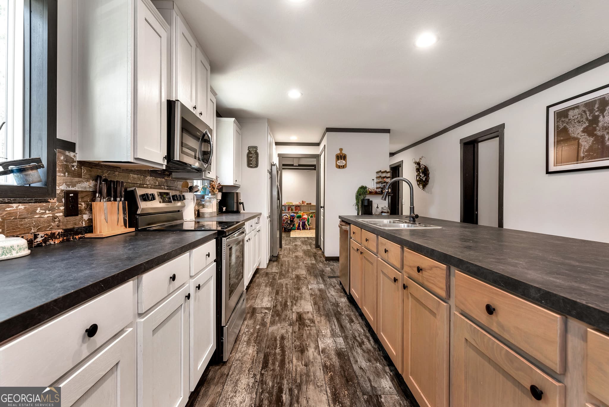 4 bedroom, 3 bathroom, 2,016 sq ft manufactured home,single family residence for sale at 215 Mountain View Road, Dawsonville, GA 30534 — photo 10