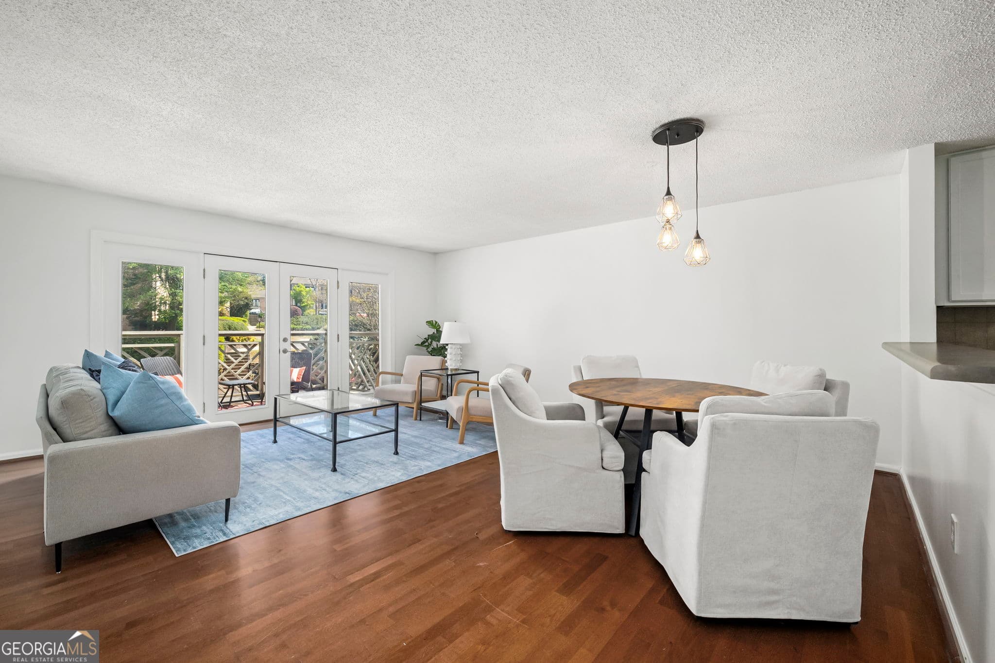 2 bedroom, 1 bathroom, 1,008 sq ft condominium for sale at 3650 Ashford Dunwoody Road 927, Atlanta, GA 30319 — photo 3