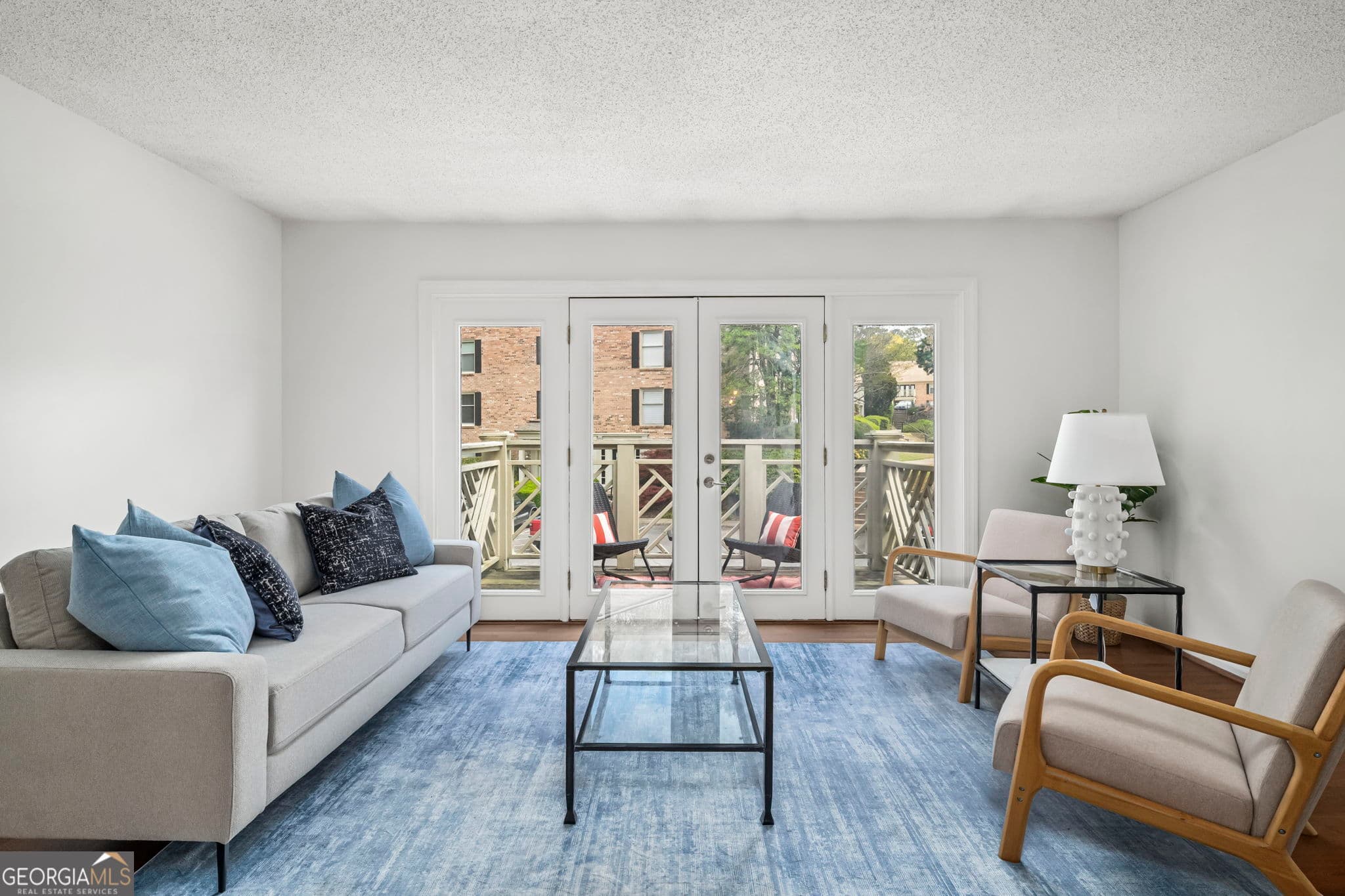 2 bedroom, 1 bathroom, 1,008 sq ft condominium for sale at 3650 Ashford Dunwoody Road 927, Atlanta, GA 30319 — photo 1 of 23