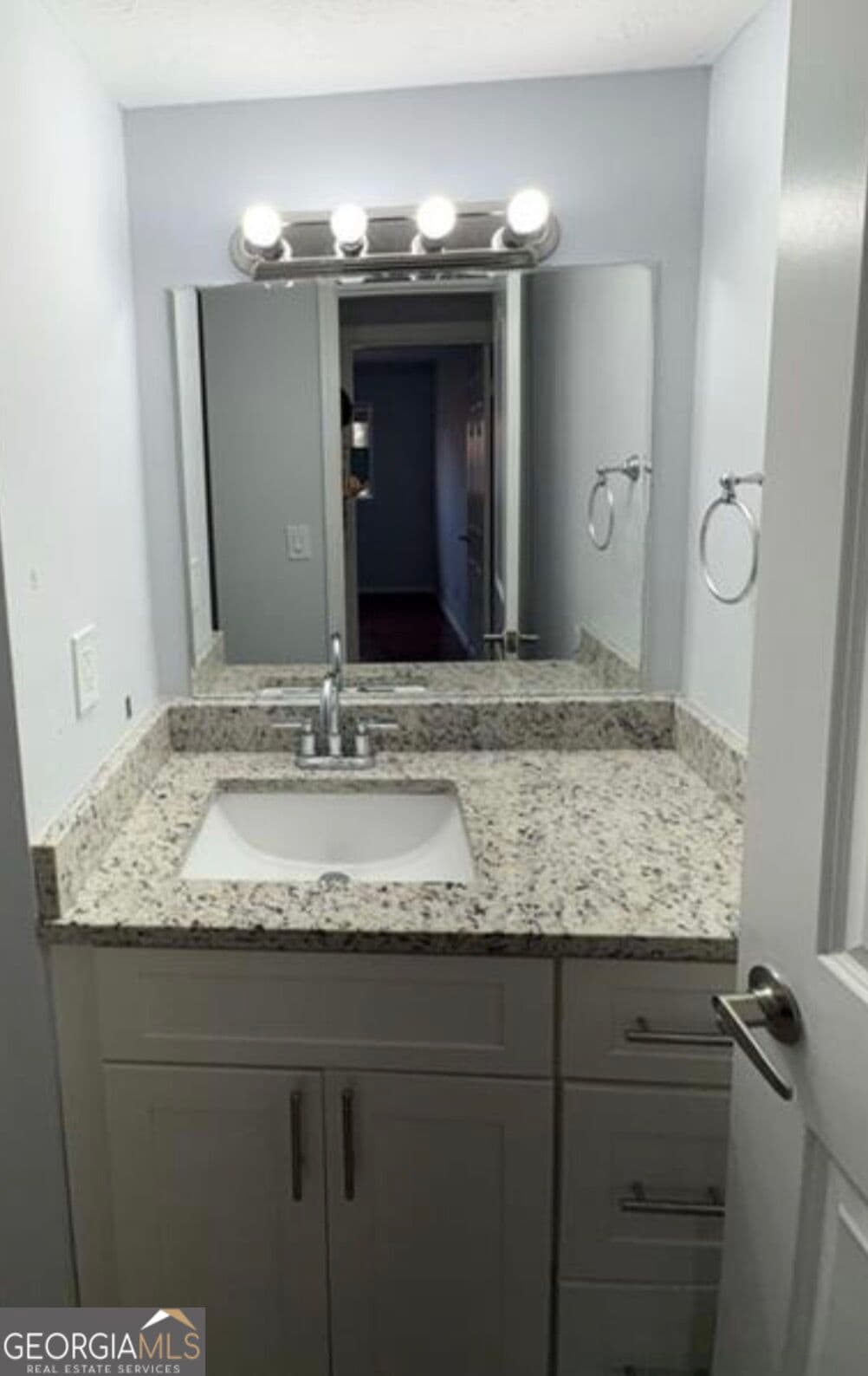3 bedroom, 1.5 bathroom, 1,290 sq ft condominium for sale at 1816 Ashborough Road APT E, Marietta, GA 30067 — photo 8
