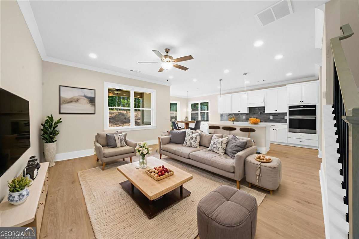 4 bedroom, 3 bathroom single family residence for sale at 5582 Overview Drive, Flowery Branch, GA 30542 — photo 3