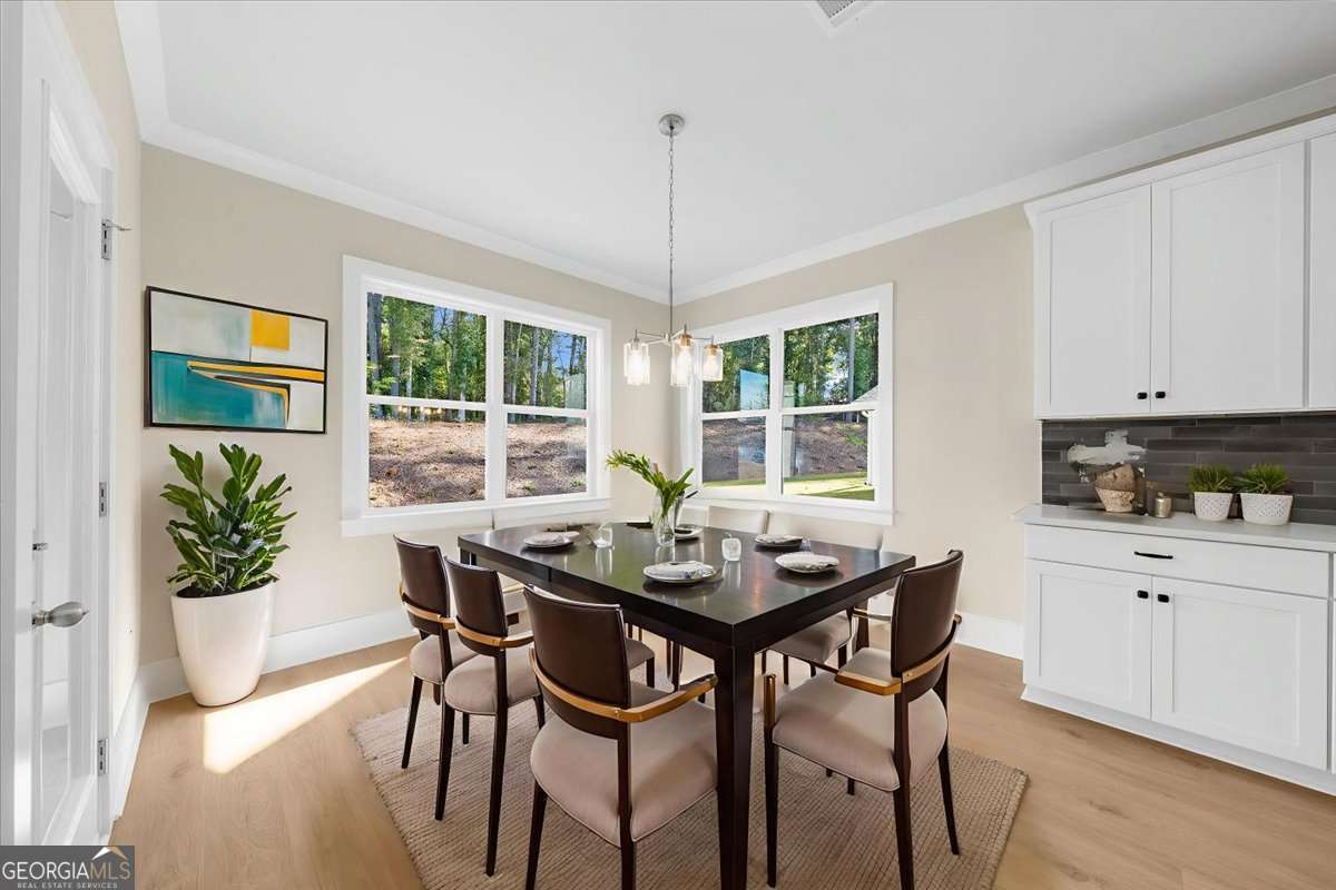 4 bedroom, 3 bathroom single family residence for sale at 5582 Overview Drive, Flowery Branch, GA 30542 — photo 5