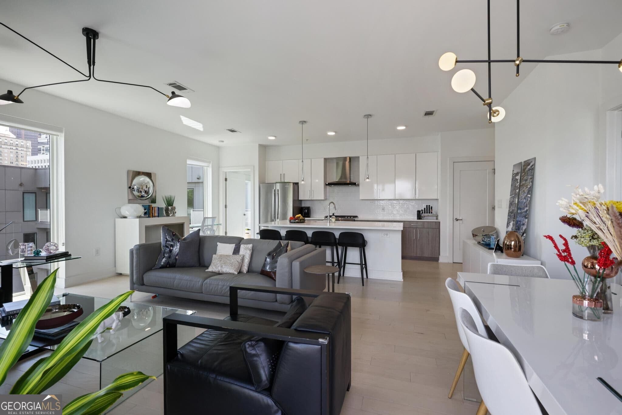2 bedroom, 2 bathroom, 1,389 sq ft condominium for sale at 775 Juniper Street 602, Atlanta, GA 30308 — photo 10