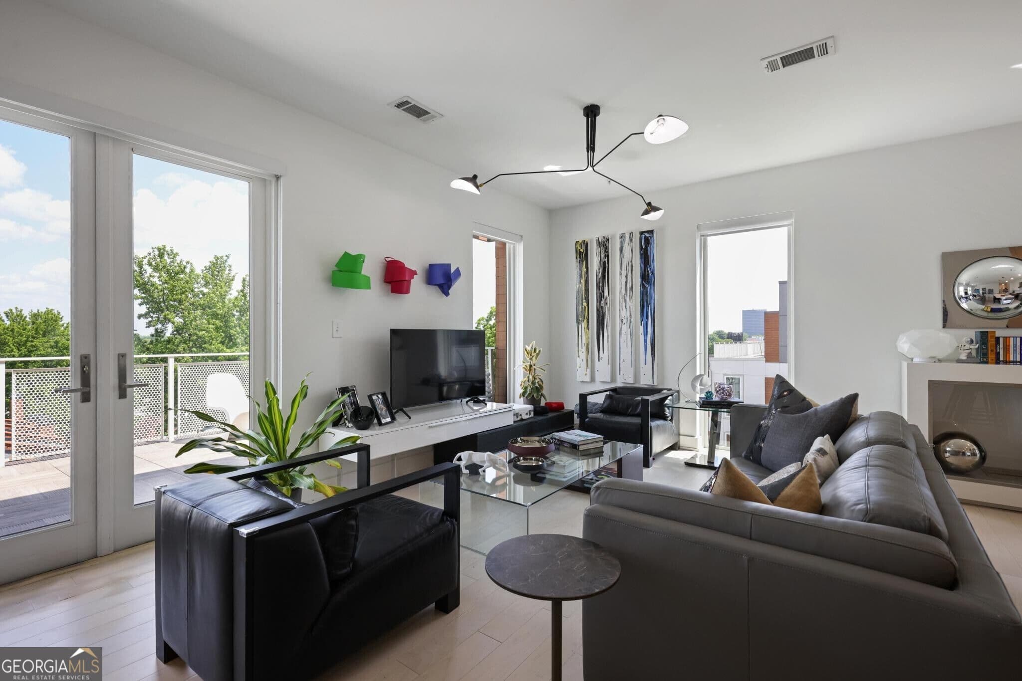 2 bedroom, 2 bathroom, 1,389 sq ft condominium for sale at 775 Juniper Street 602, Atlanta, GA 30308 — photo 8