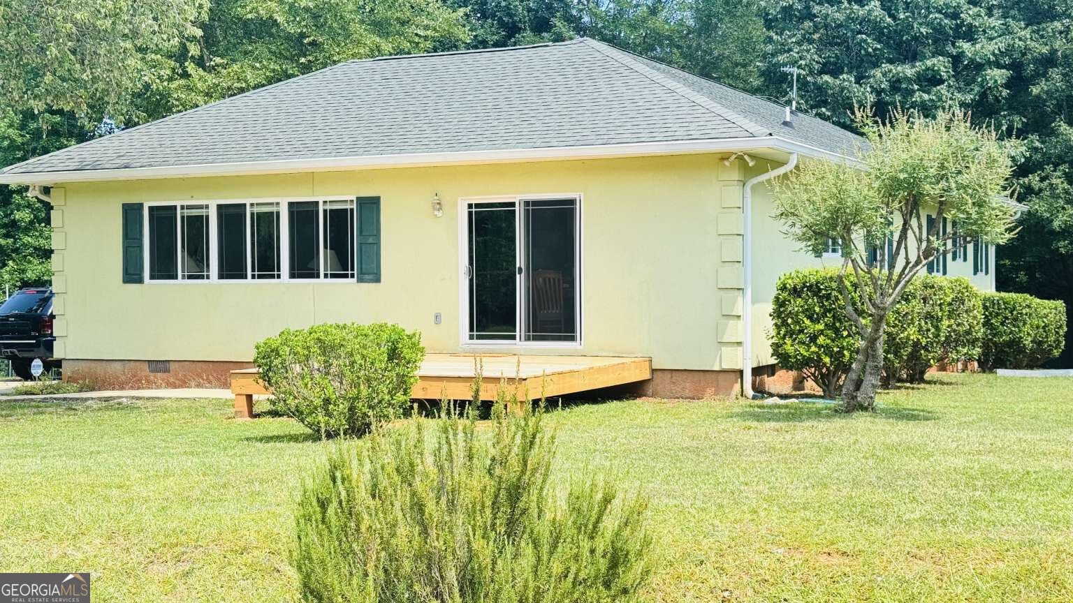 3 bedroom, 2 bathroom, 1,782 sq ft single family residence for sale at 108 Wesley Lane, Eatonton, GA 31024 — photo 2