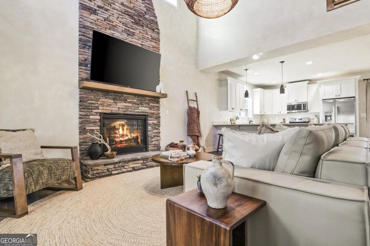 3 bedroom, 2 bathroom, 1,898 sq ft single family residence for sale at 324 Overlook Way, Ellijay, GA 30540 — photo 6