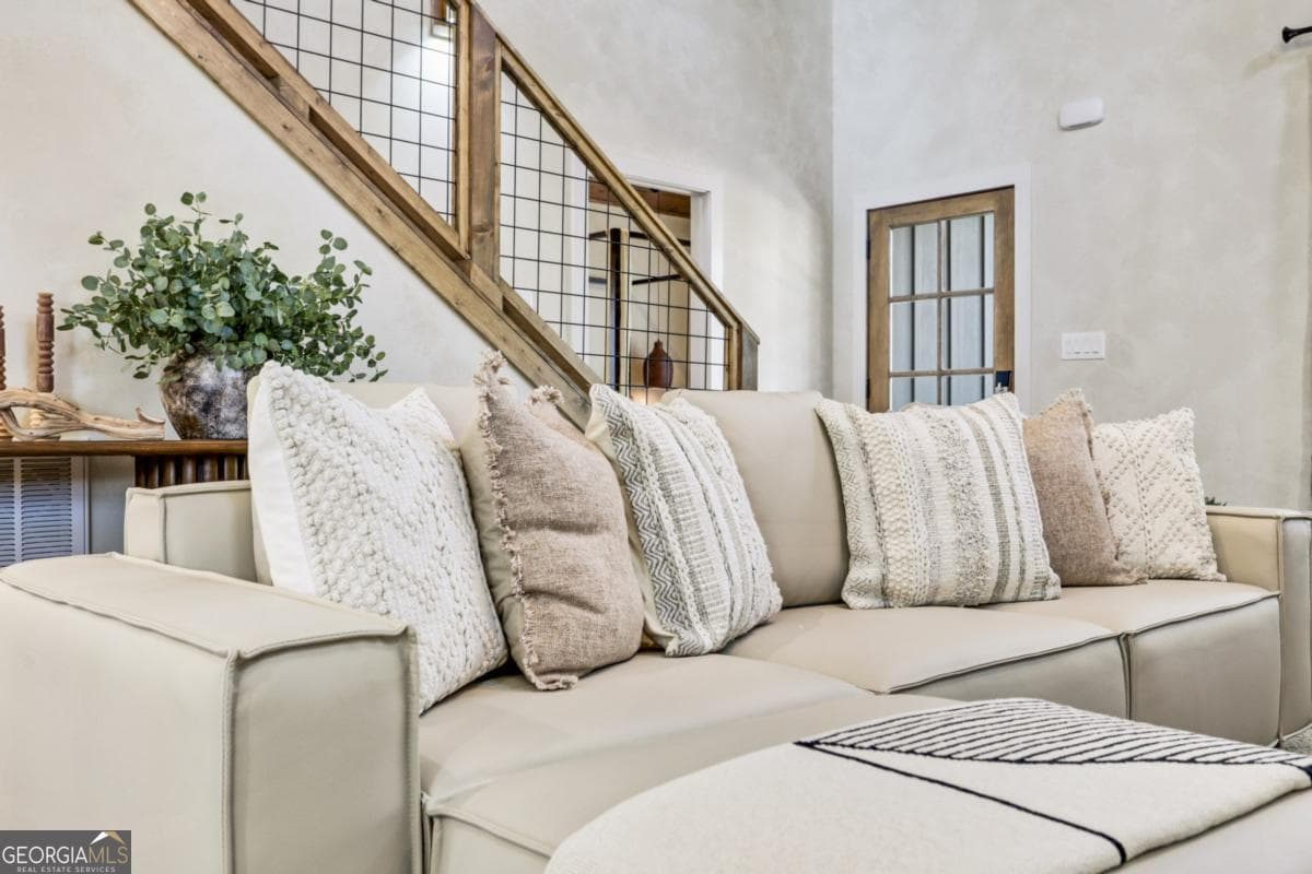 3 bedroom, 2 bathroom, 1,898 sq ft single family residence for sale at 324 Overlook Way, Ellijay, GA 30540 — photo 9