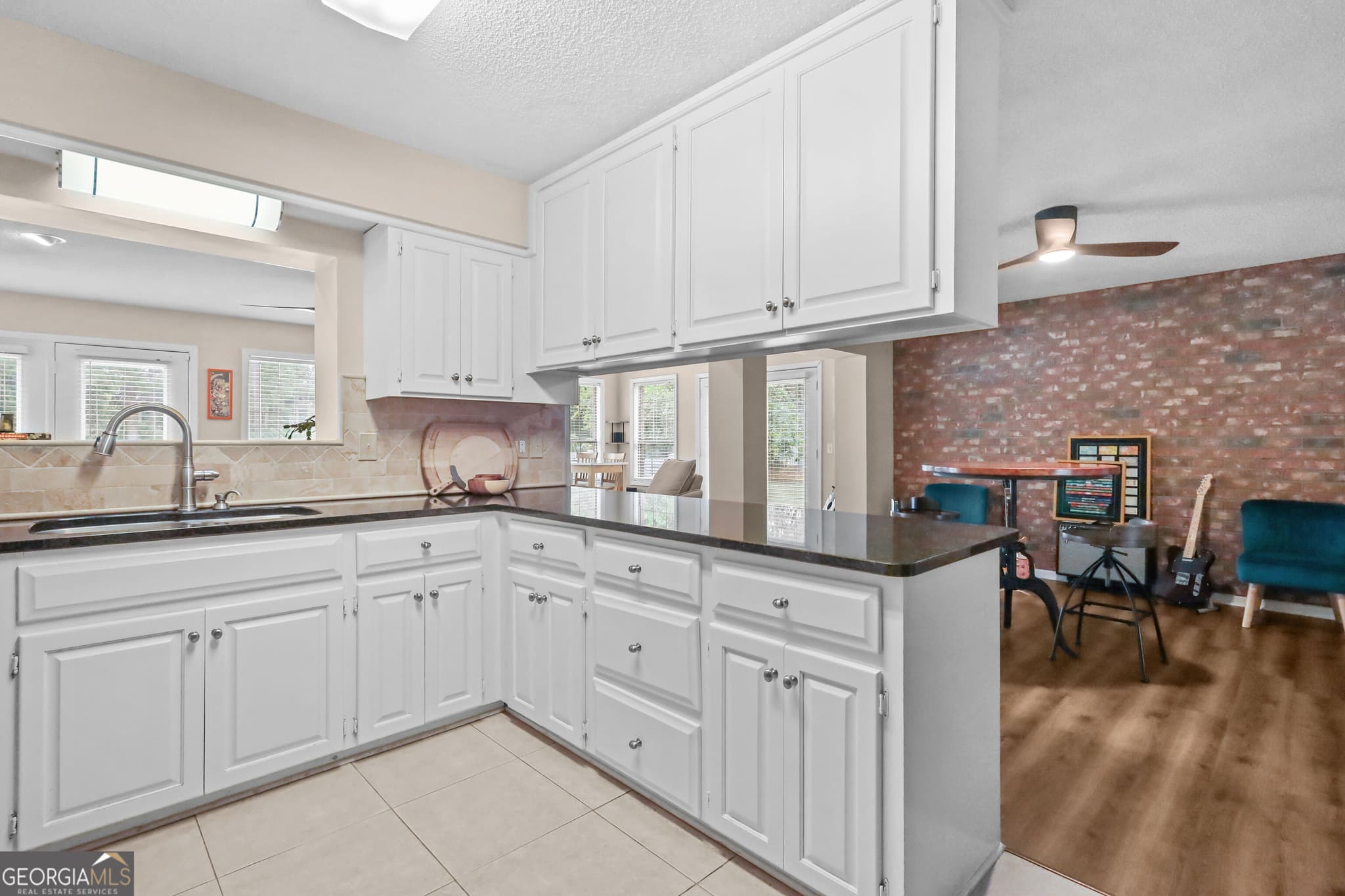 3 bedroom, 2.5 bathroom, 3,079 sq ft single family residence for sale at 8 N Bogey Drive, Jesup, GA 31546 — photo 10