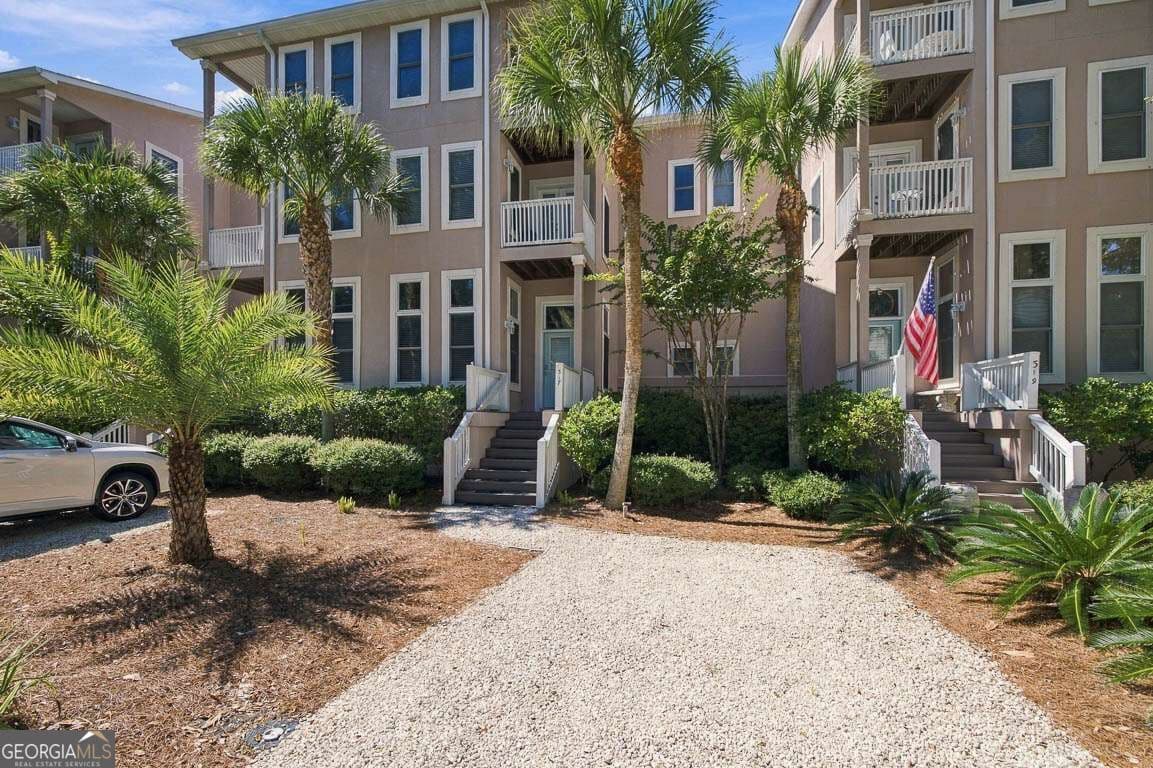 3 bedroom, 3.5 bathroom, 2,664 sq ft townhouse for sale at 317 Neptune Road, St. Simons, GA 31522 — photo 2