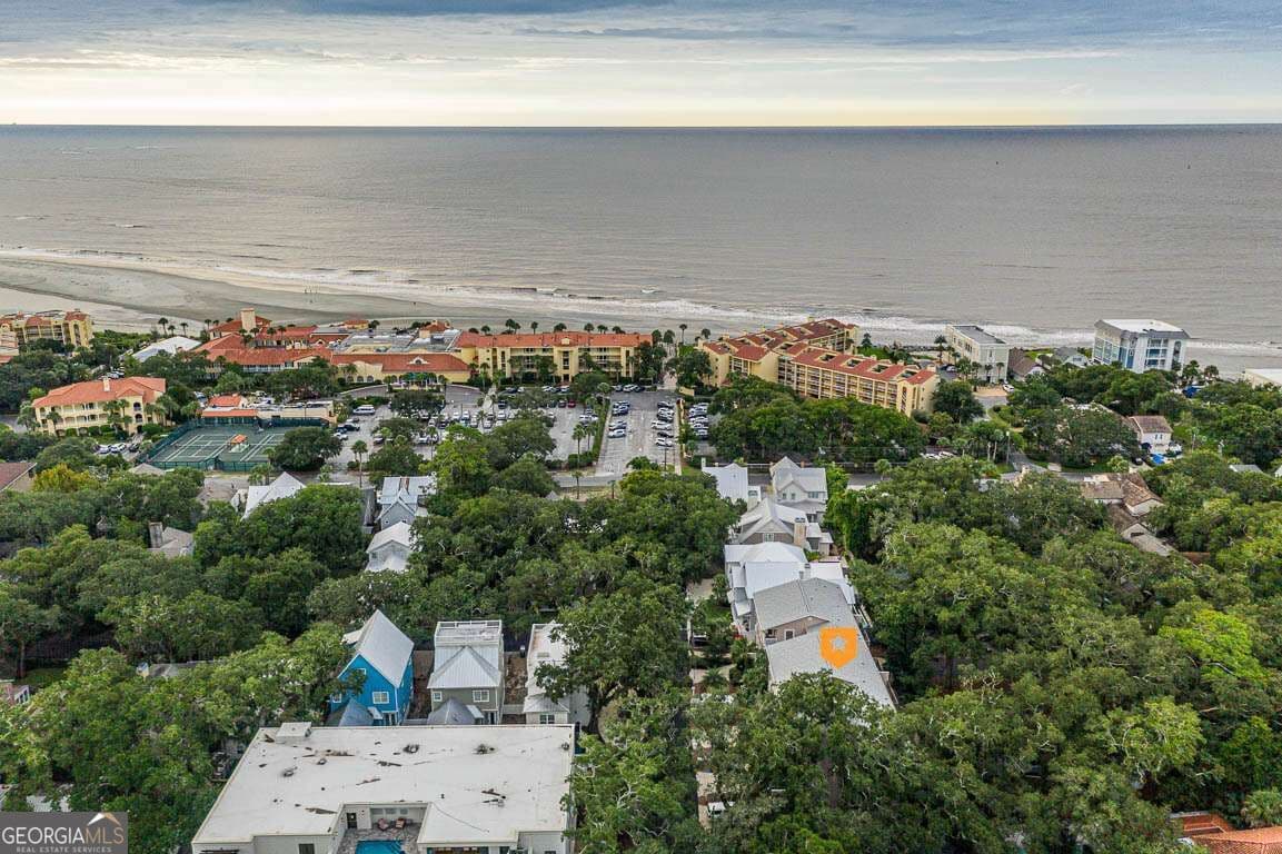 3 bedroom, 3.5 bathroom, 2,664 sq ft townhouse for sale at 317 Neptune Road, St. Simons, GA 31522 — photo 1 of 55