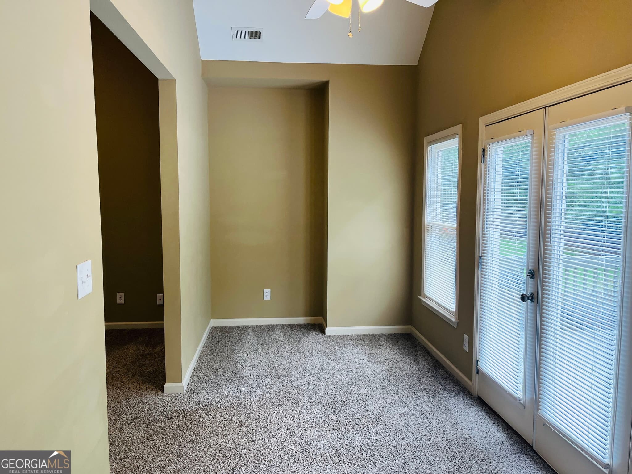 3 bedroom, 2 bathroom, 2,511 sq ft single family residence for rent at 70 Indian Bluff Drive, Sharpsburg, GA 30277 for $2,350 a month — photo 10