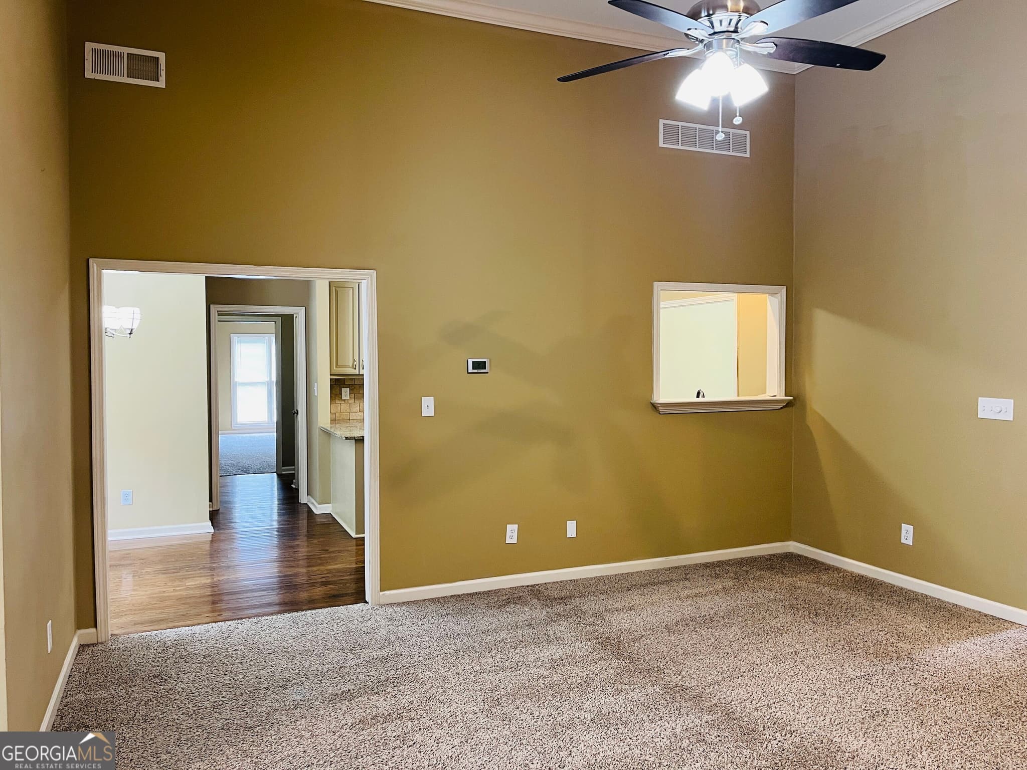 3 bedroom, 2 bathroom, 2,511 sq ft single family residence for rent at 70 Indian Bluff Drive, Sharpsburg, GA 30277 for $2,350 a month — photo 8