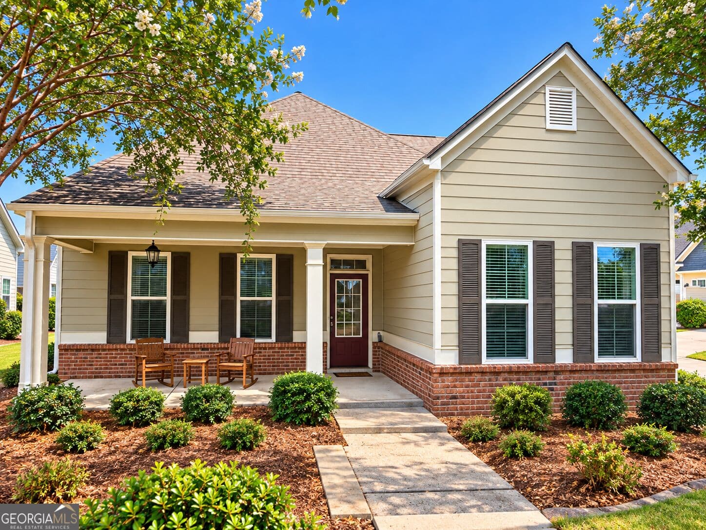 5 bedroom, 3 bathroom, 2,758 sq ft single family residence for sale at 175 Colonial Court, Fayetteville, GA 30214 — photo 1 of 36