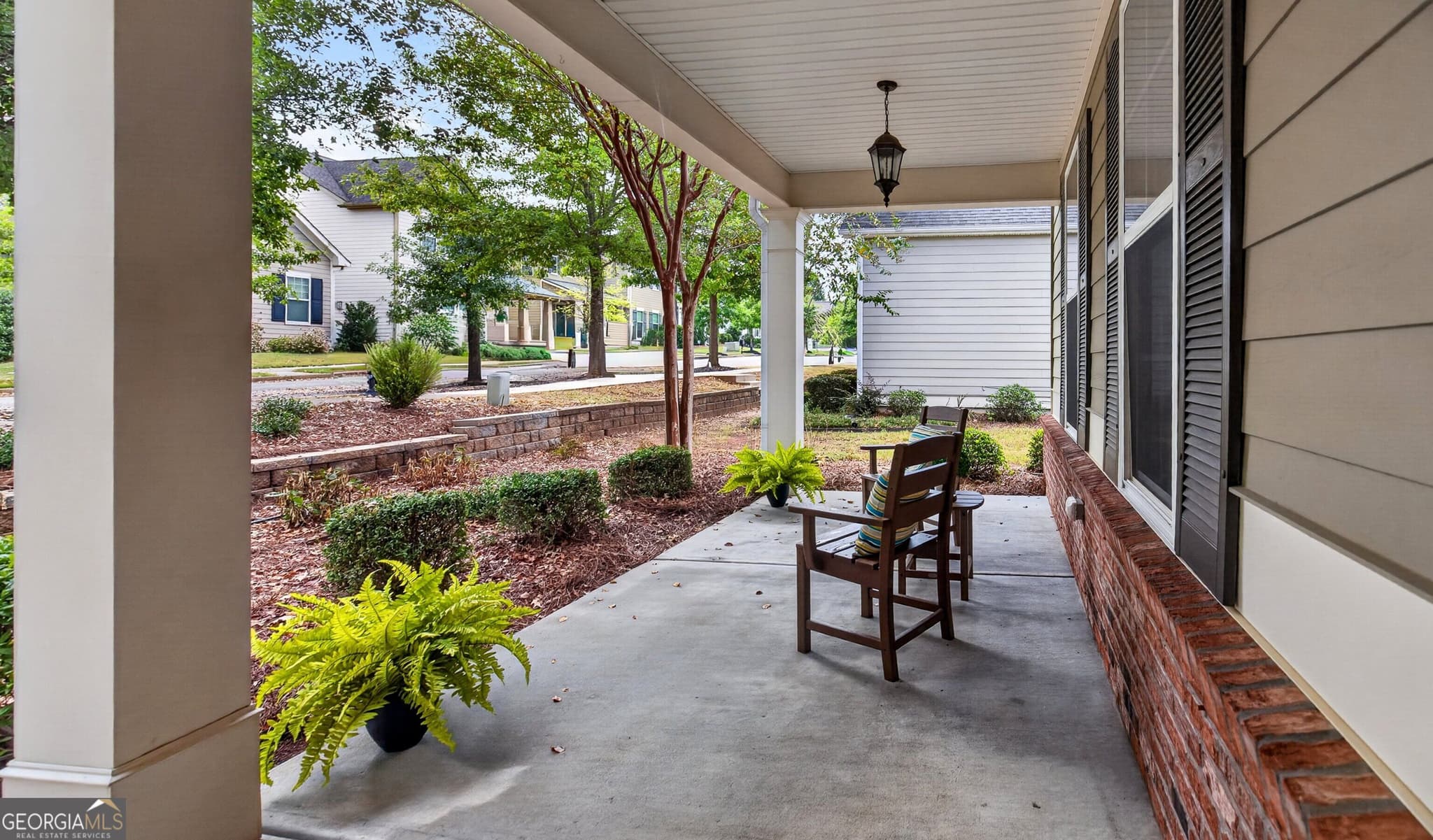 5 bedroom, 3 bathroom, 2,758 sq ft single family residence for sale at 175 Colonial Court, Fayetteville, GA 30214 — photo 5