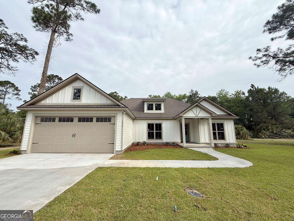 4 bedroom, 2 bathroom single family residence sold at 1811 Iris Street, Adel, GA 31620