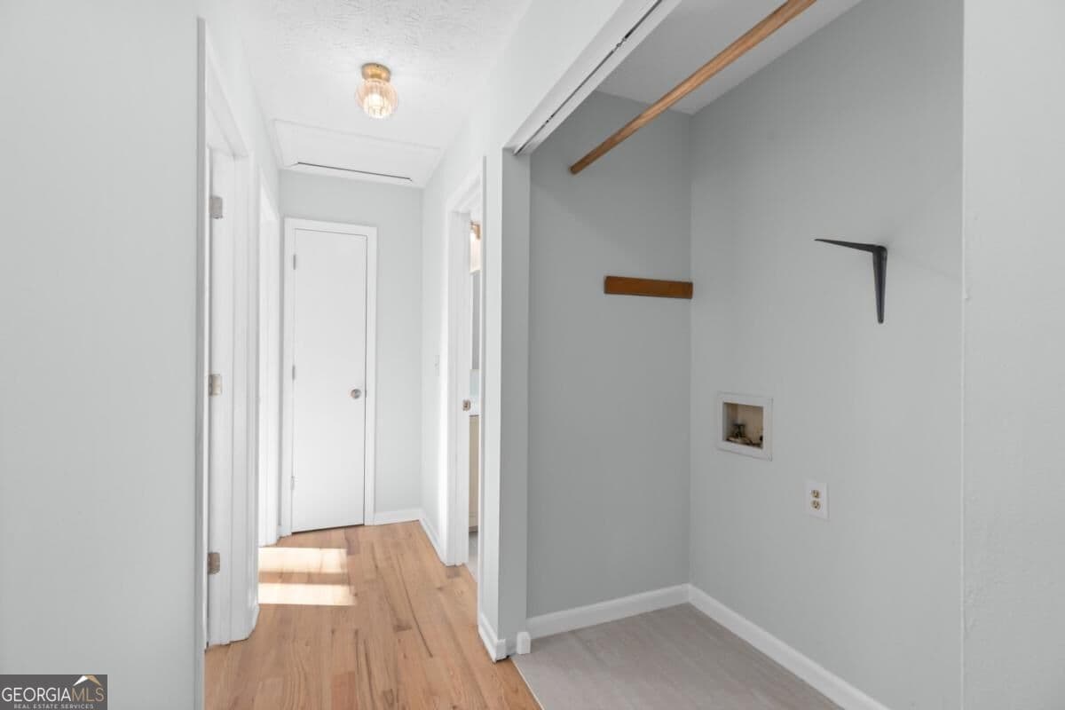 3 bedroom, 2 bathroom, 1,543 sq ft single family residence for sale at 2850 Skye Terrace, Duluth, GA 30096 — photo 4