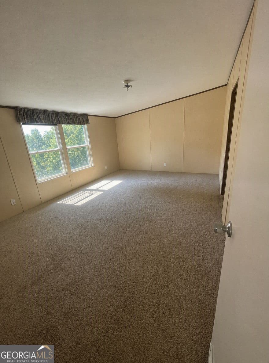 3 bedroom, 2 bathroom, 1,200 sq ft manufactured home,single family residence for sale at 35 Brent Circle, Cartersville, GA 30120 — photo 6